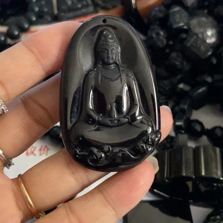 翡翠未镶嵌颈饰大漏