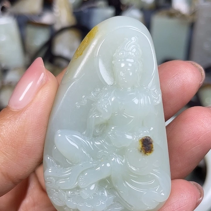 一***程和田玉未镶嵌颈饰
