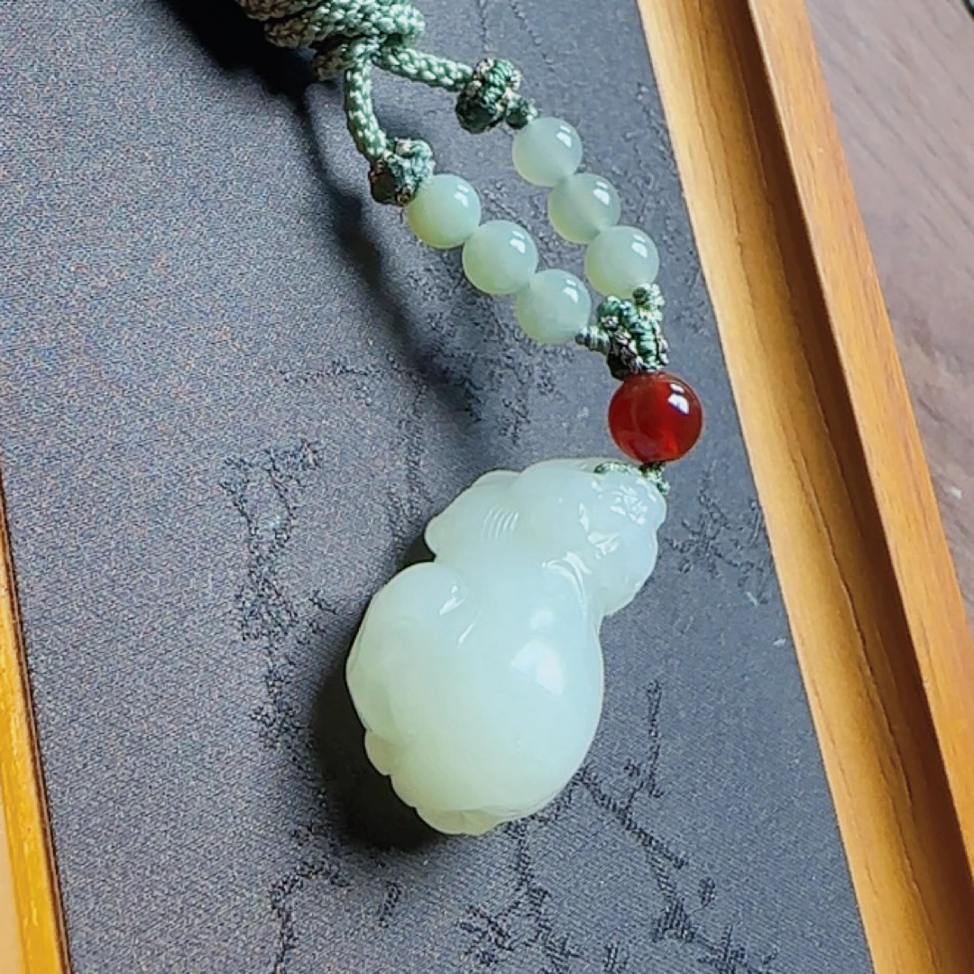 和田玉貔貅吊坠挂件 招财进宝 辟邪保平安