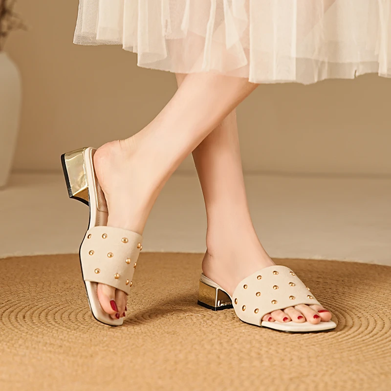 韩版平底凉拖鞋时尚金属女士装饰水钻夏季网红仙女风百搭一字拖