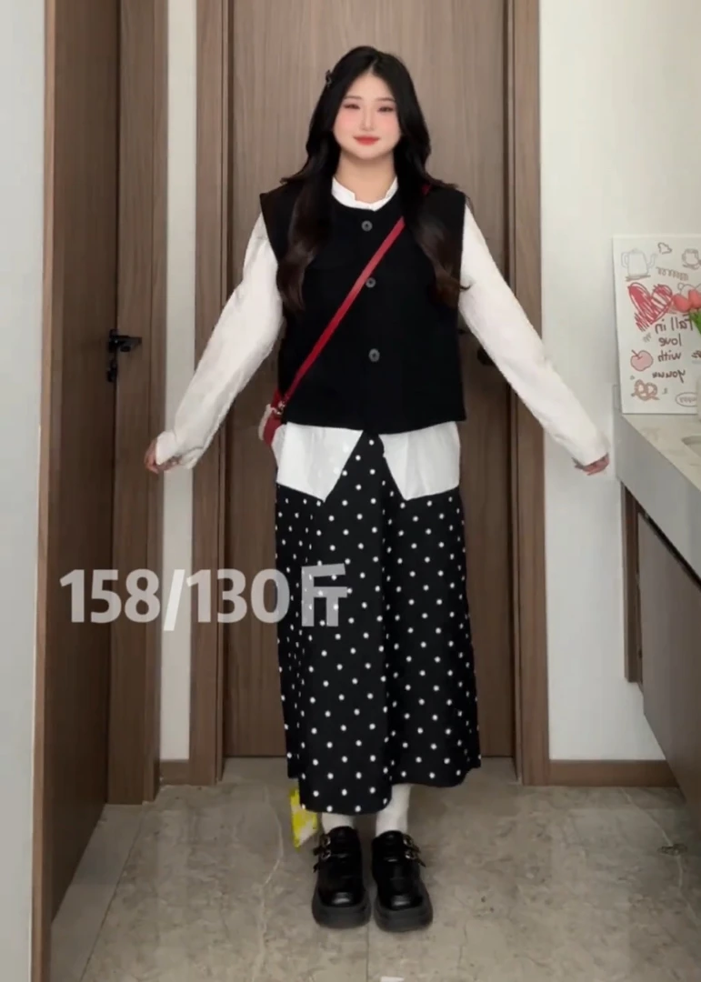 大码早春叠穿衬衫+马甲+半身裙显瘦一整套