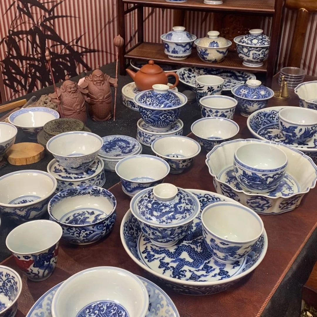 用*哥龙纹三件套三件套瓷器