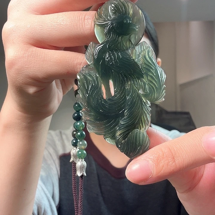 M***y蛇纹石玉未镶嵌颈饰