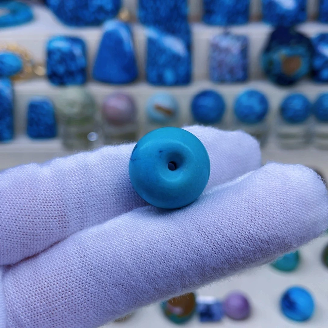 绿松石未镶嵌颈饰