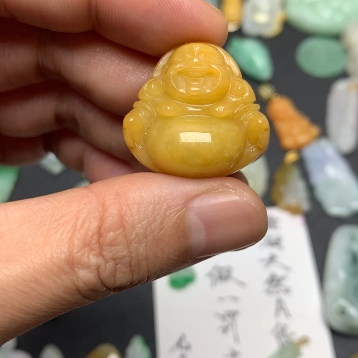 小***咩翡翠未镶嵌颈饰天然A货翡翠