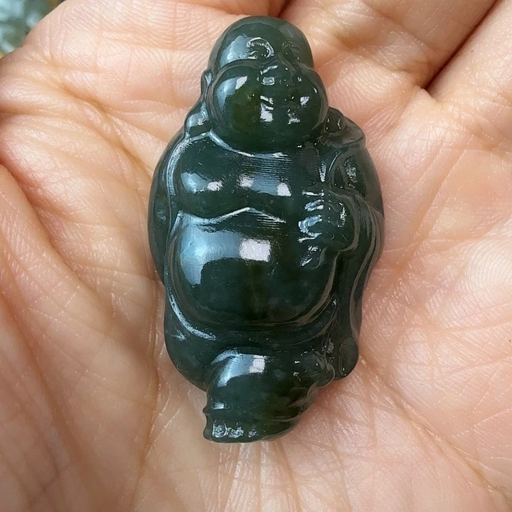 和田玉（糖玉）颈饰未镶嵌?****号自在小佛