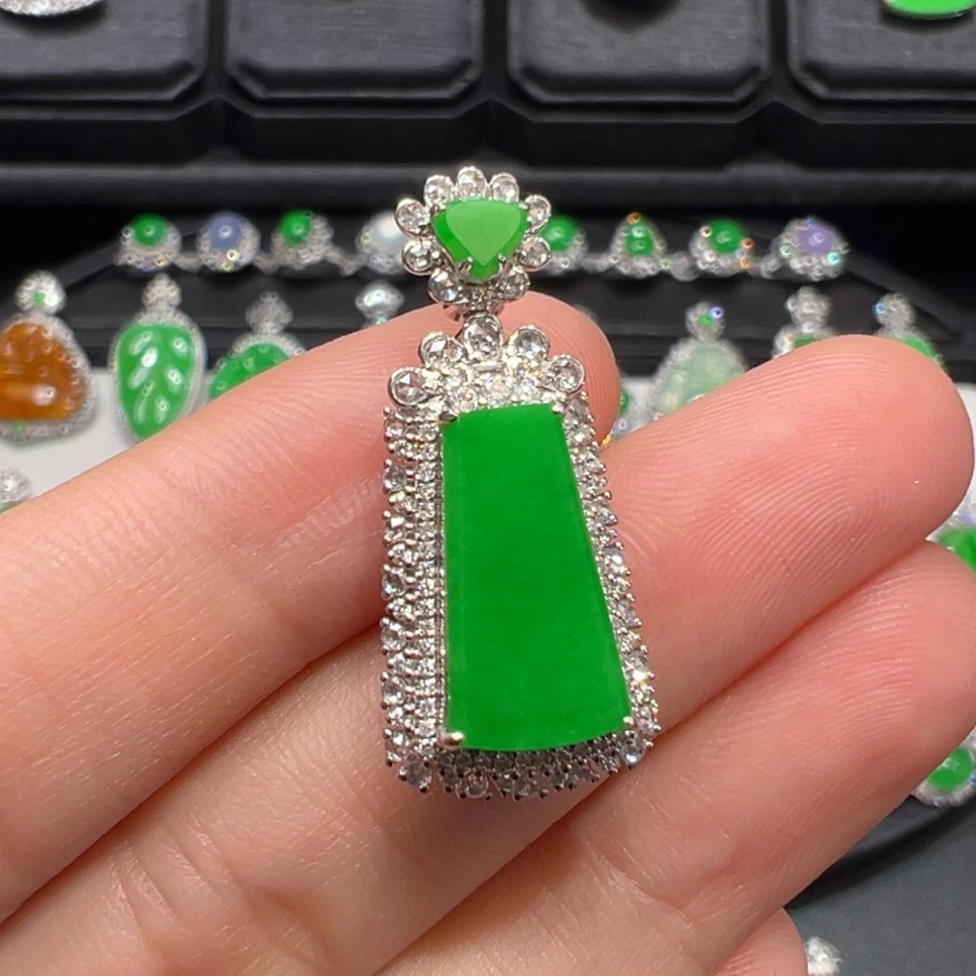 翡翠18K金镶嵌吊坠(不含链)收到货48小时鉴赏期