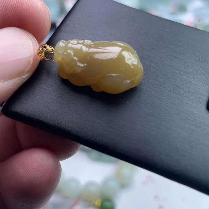 ᝰ***ᝰ和田玉18K金镶嵌颈饰挂件