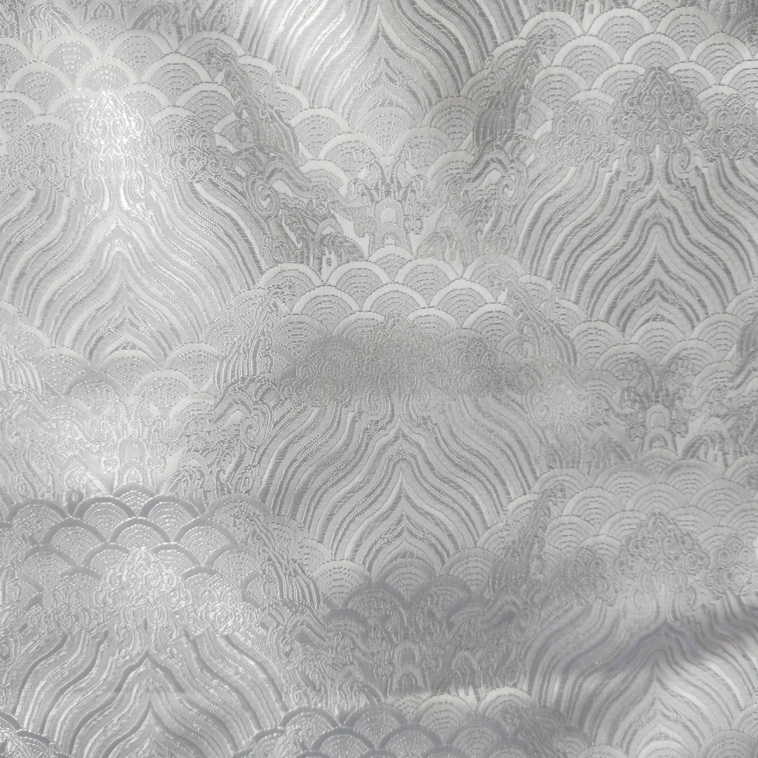 复古海浪白色暗纹提花织锦缎用于旗袍马面裙等的面料（75公分幅宽）