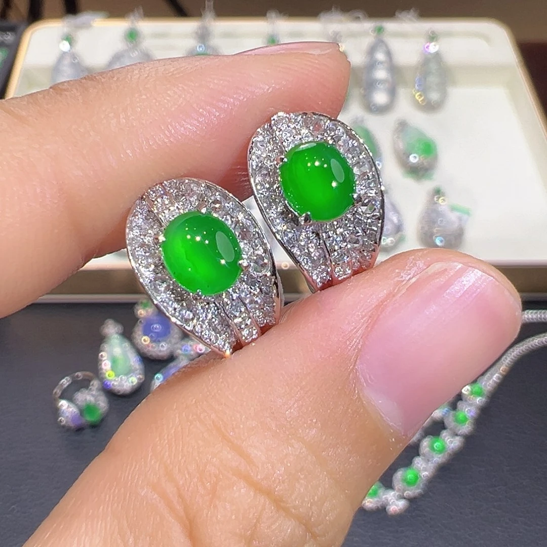 翡翠18K金镶嵌耳饰