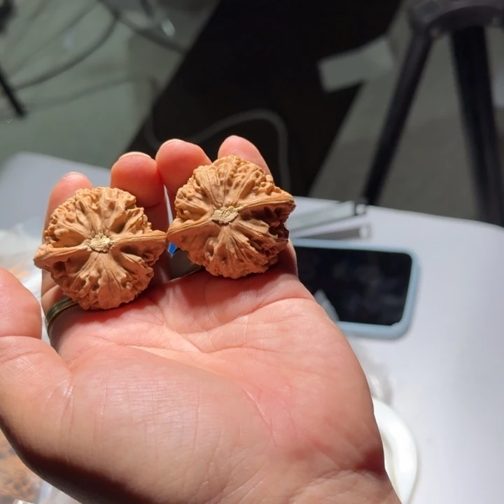 文玩核桃把件619号精修宫灯