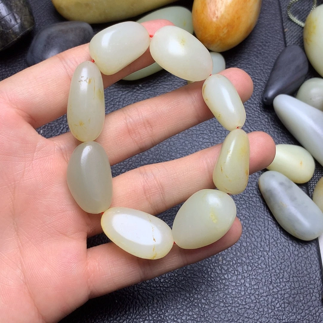 和田玉未镶嵌摆件珍*重