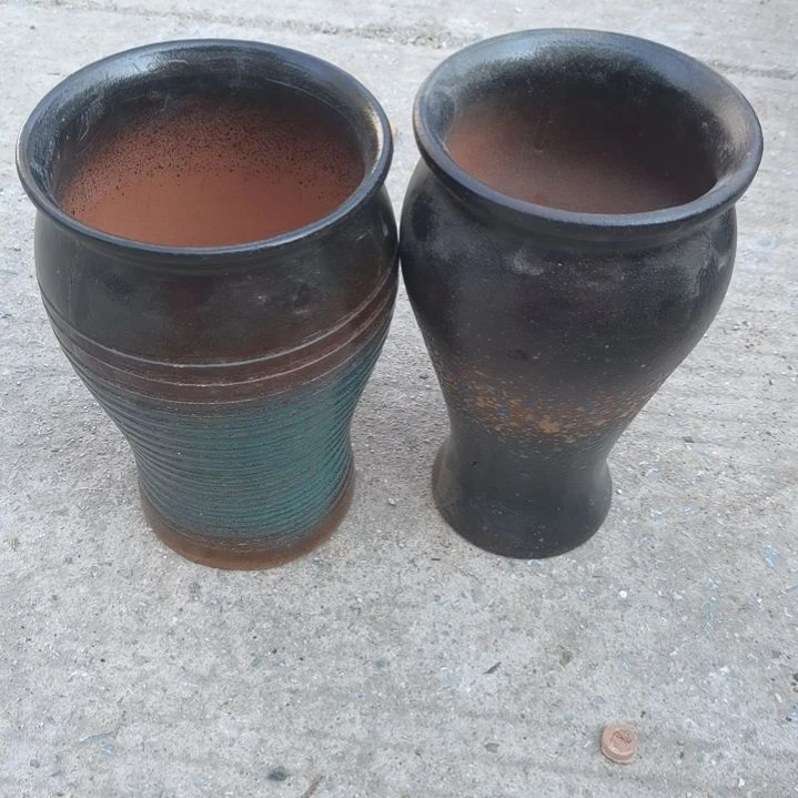 红陶瑕疵两个盆子