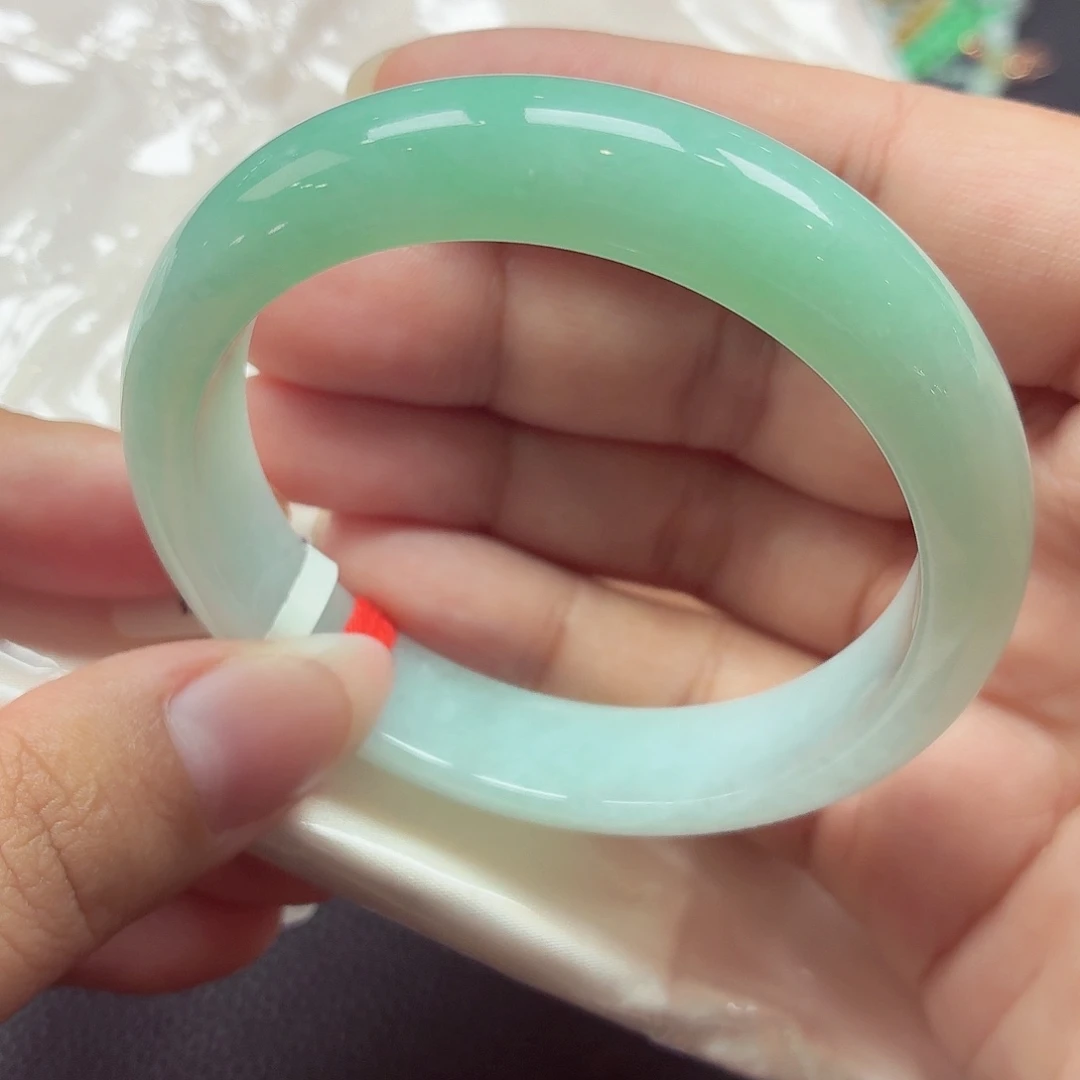 翡翠未镶嵌手镯天然缅甸A货翡翠