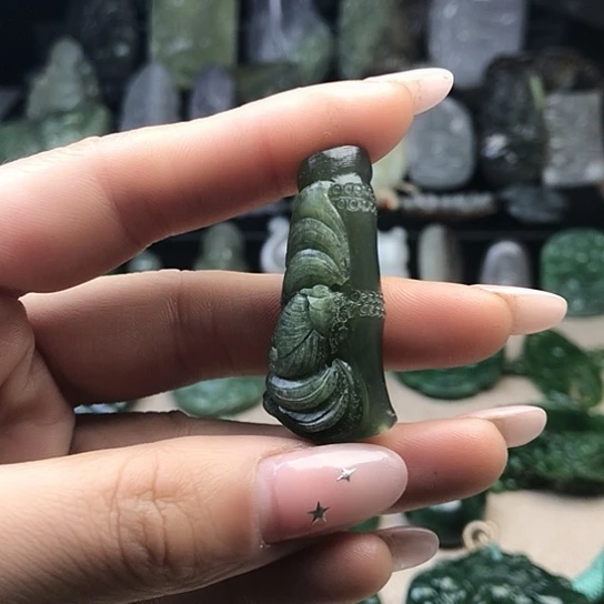 和田玉未镶嵌戒指