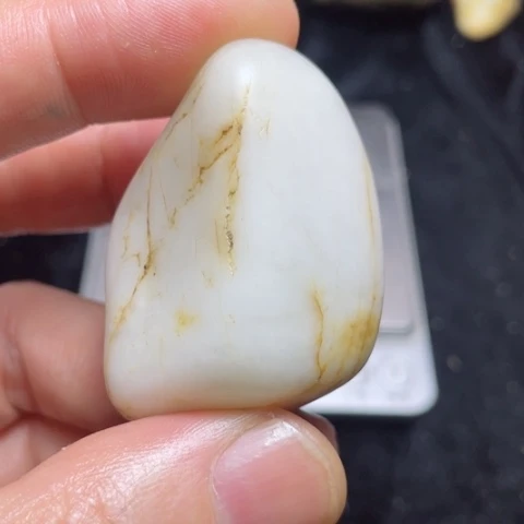 套链未镶嵌和田玉（糖玉）