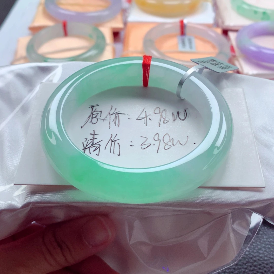 翡翠未镶嵌手镯55.4冰润起胶白底青完美巨漏价A