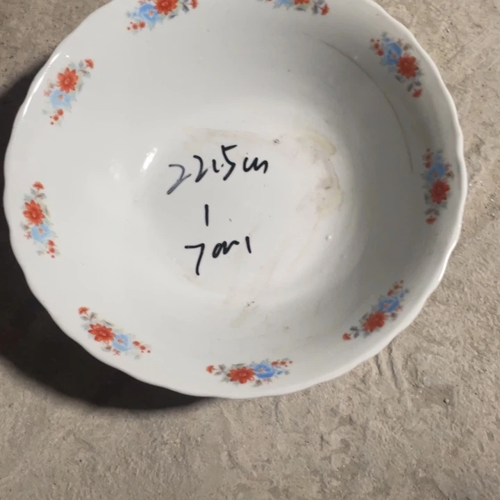 瓷片他们不给你们吃东西我