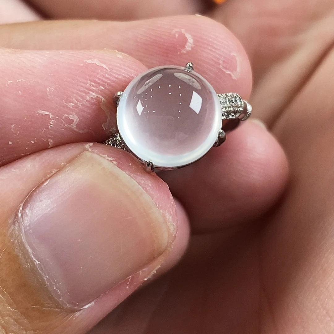 石英质玉合金颈饰