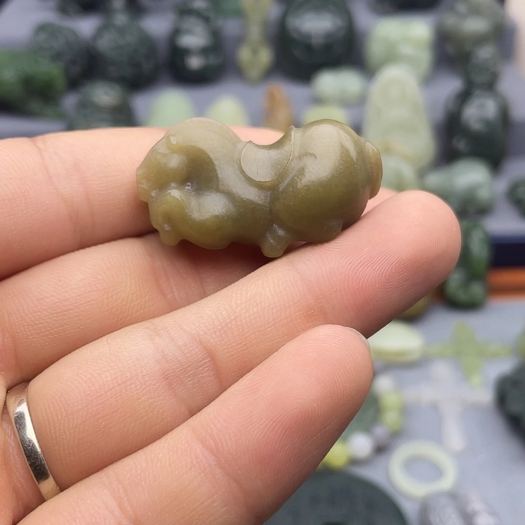 和田玉未镶嵌挂件