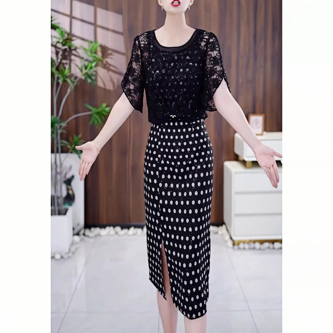 极简风镂空气质蕾丝大码套装短袖洋气上衣百搭收腰半身裙时尚套装