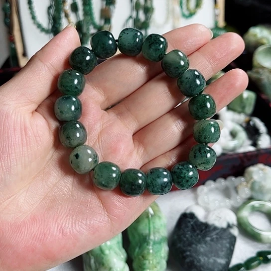 八***条独山玉未镶嵌把件