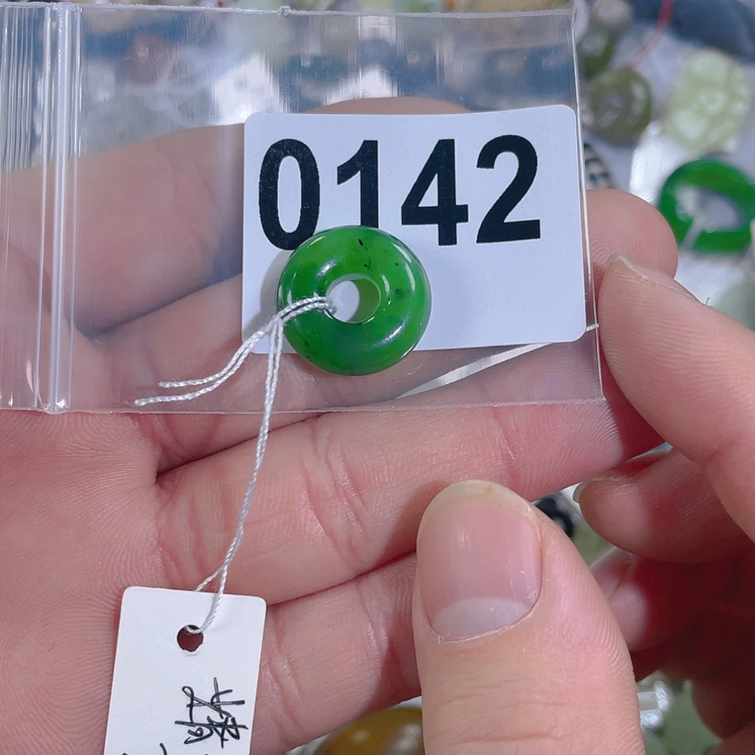 和田玉车挂未镶嵌