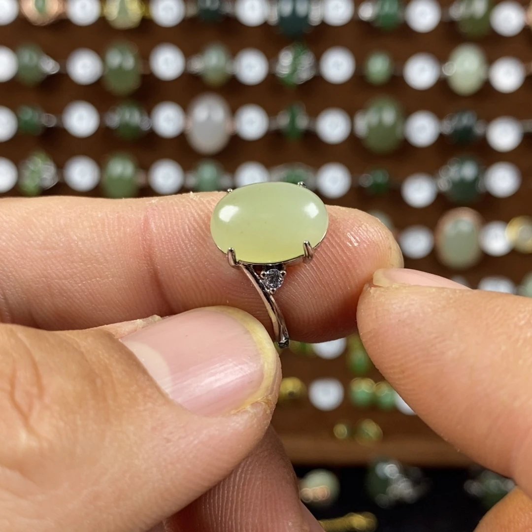 和田玉（青白玉）戒指合金