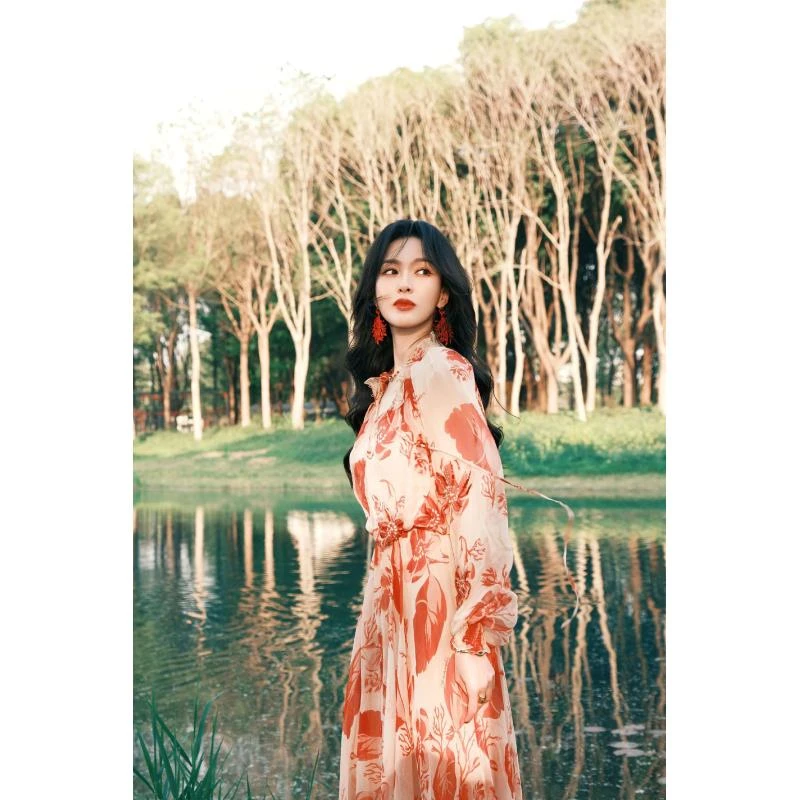 唐嫣同款法式印花连衣裙女2025夏季新款今年流行爆款度假风长裙子