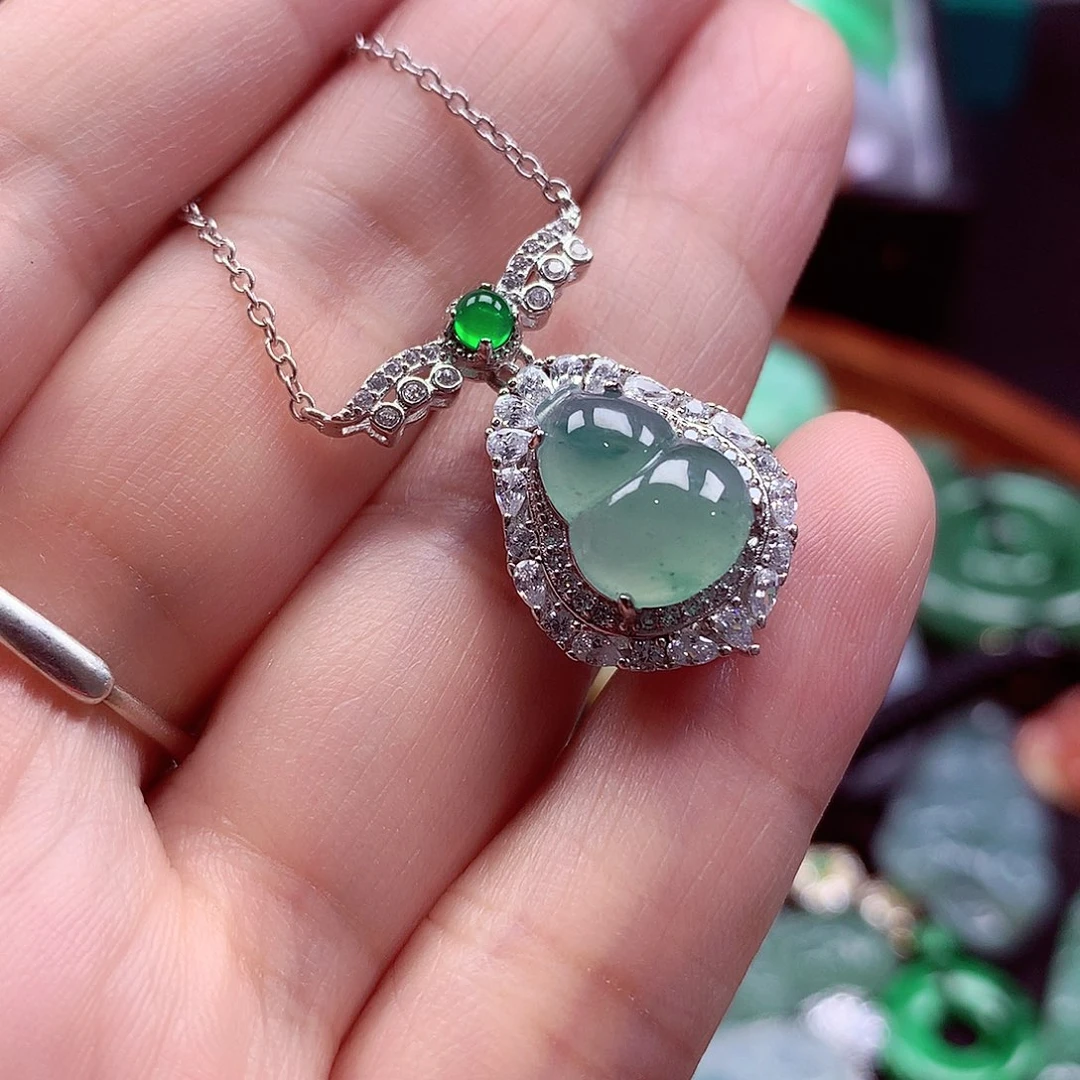翡翠银S925镶嵌颈饰翡翠