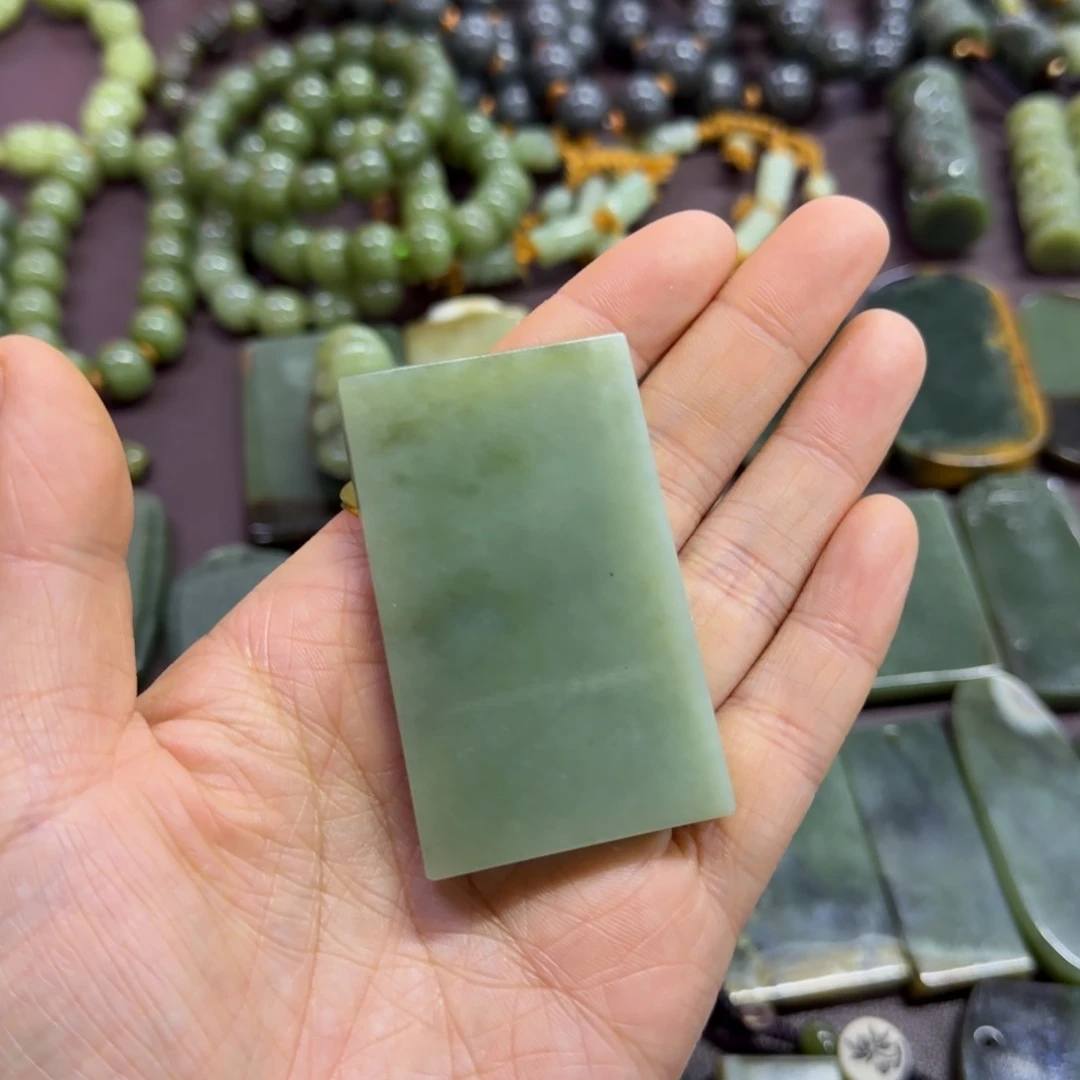 岫岩河磨玉（透闪石质玉）未镶嵌颈饰