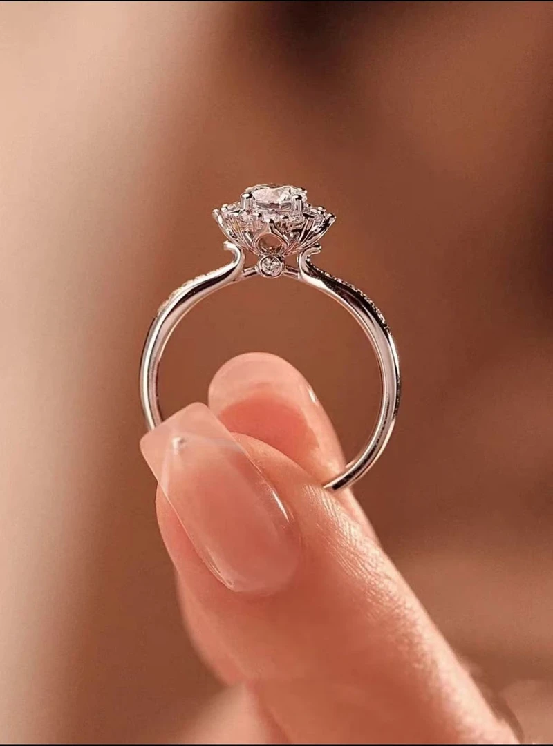 925银莫桑石银制品 【灿若星辰】时尚镶嵌0.5-1克拉不掉色银戒指