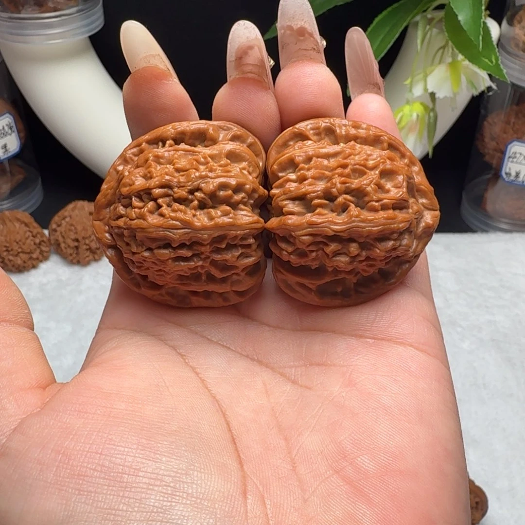 *****文玩核桃把件全品三角白41