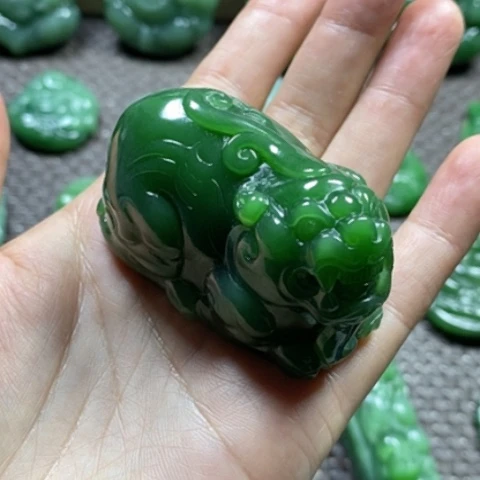 【闪购商品】颈饰未镶嵌和田玉时***?