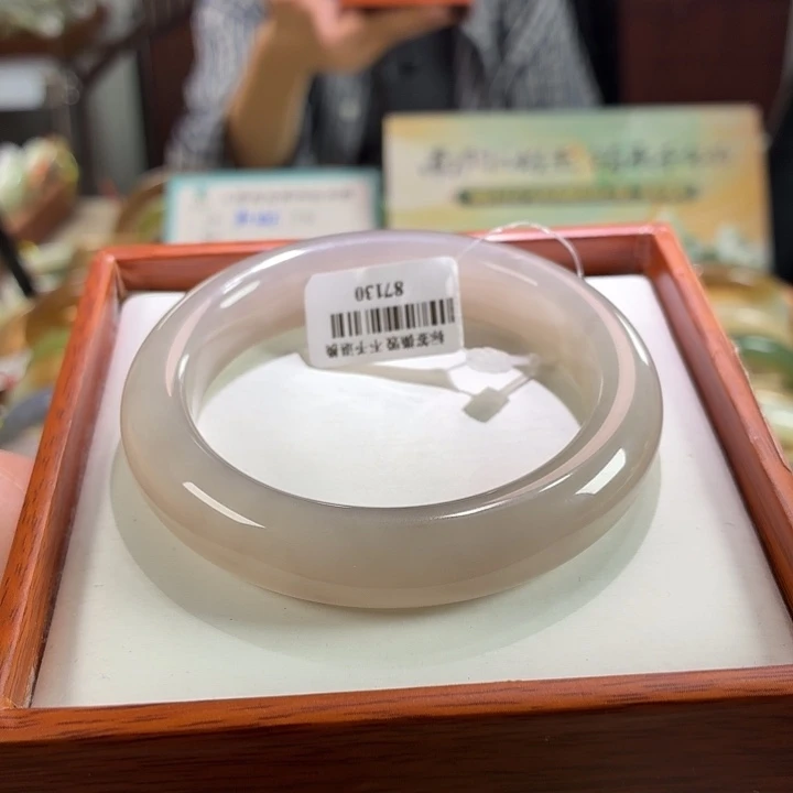 未镶嵌手镯和田玉21。 56/57
