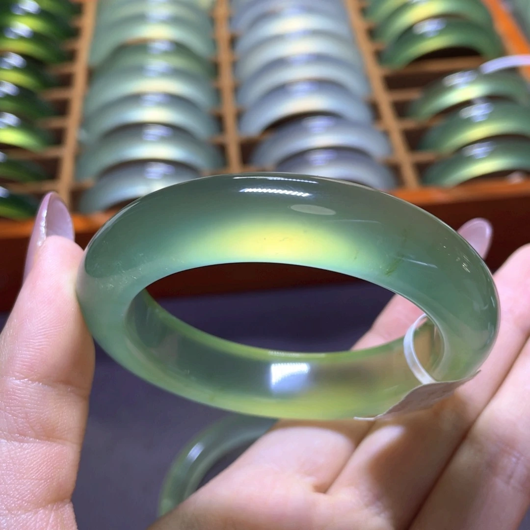 蛇纹石玉未镶嵌手镯5455