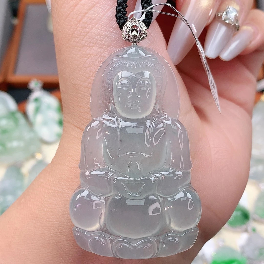 颈饰18K金镶嵌翡翠观音