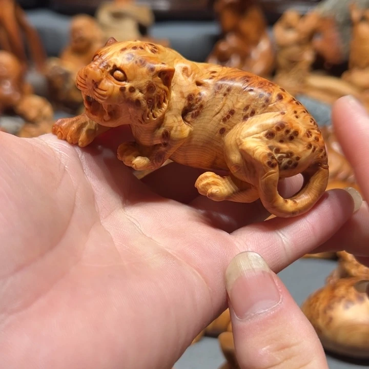 柏木（崖柏）点点关注