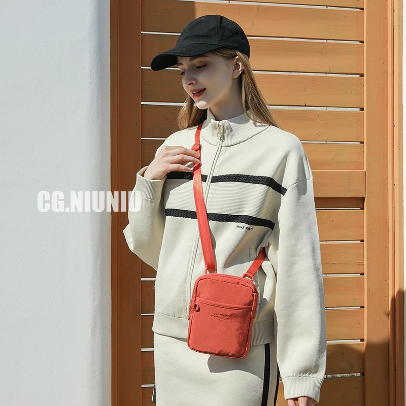 夏天斜挎小包包便携大屏手机包简约百搭散步通勤小背包尼龙帆布包