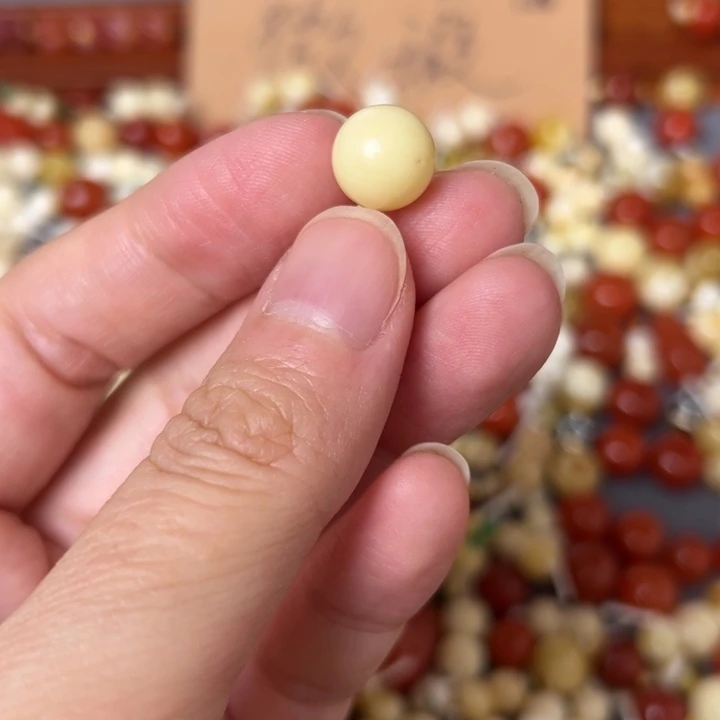 蜜蜡未镶嵌裸石10.2mm一个