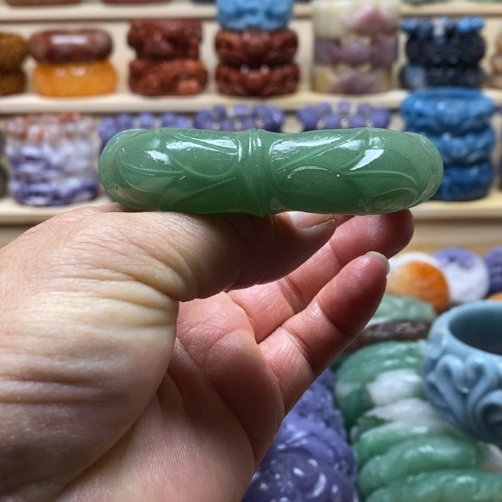 未镶嵌手镯石英质玉