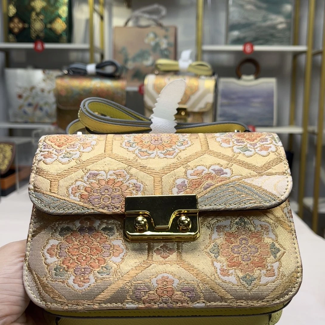 织绣高定浮力大漏