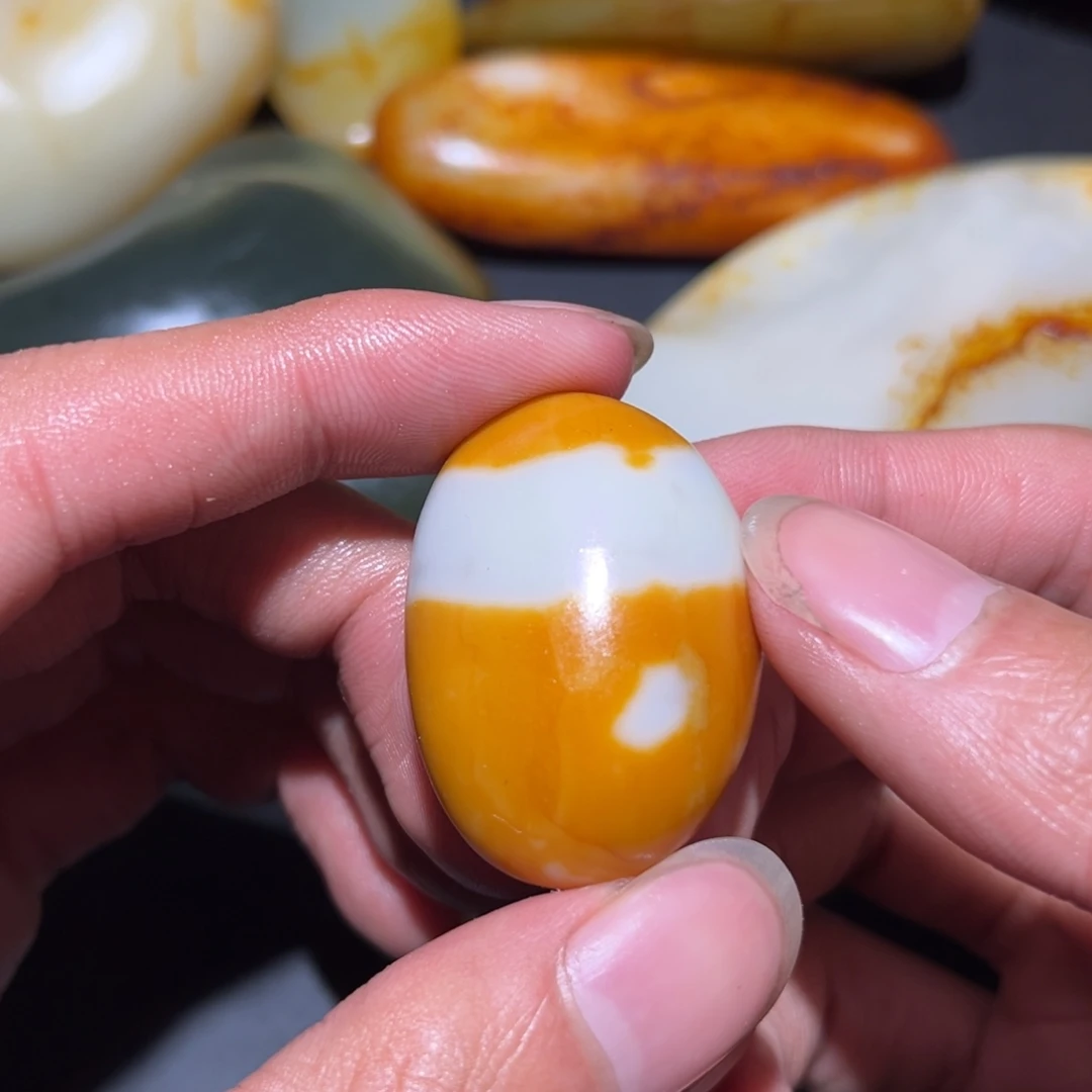 和田玉未镶嵌珠宝奇石