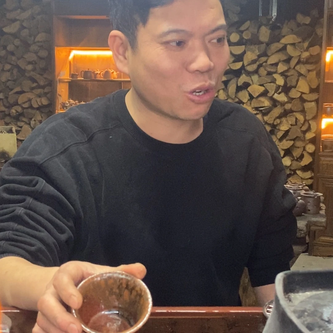 紫砂柴烧马蹄盖碗