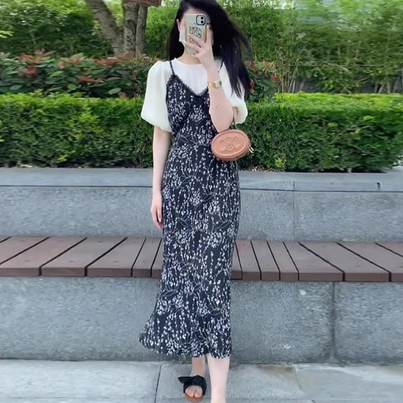 2025夏季新款高级感拼接碎花吊带连衣裙女气质海边度假沙滩裙潮