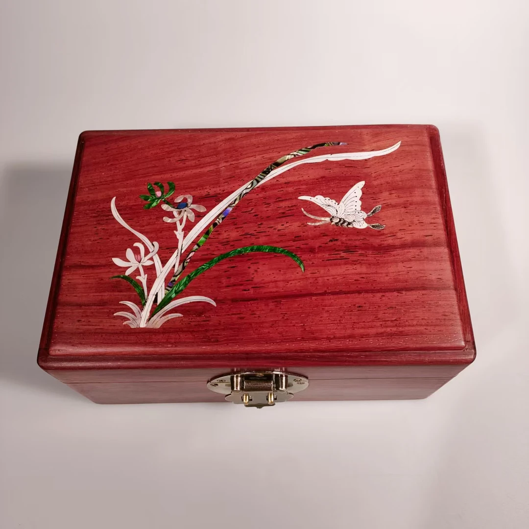 红花梨木螺钿蝴蝶工艺首饰盒   尺寸：20*14*9cm
