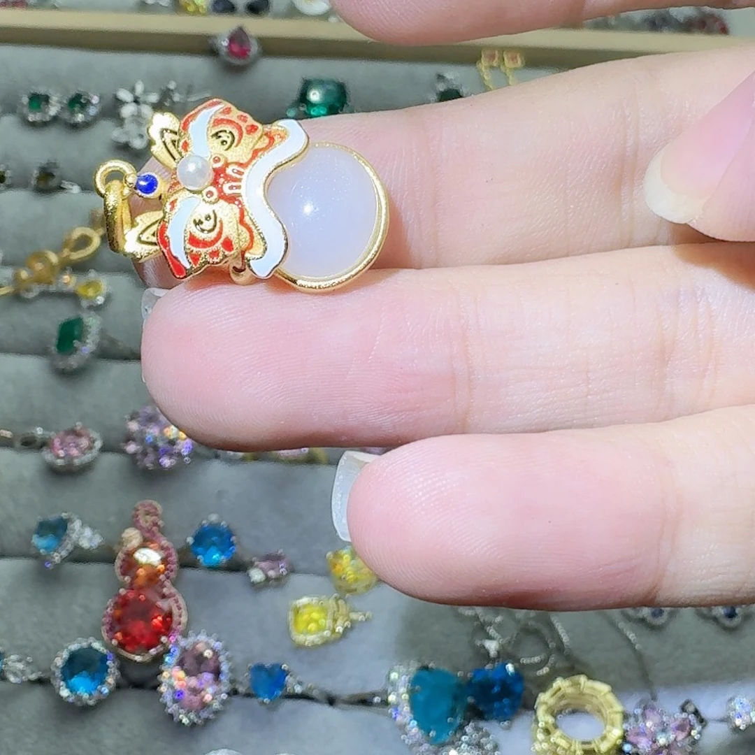 绿水晶戒指银S925镶嵌嫦**屁