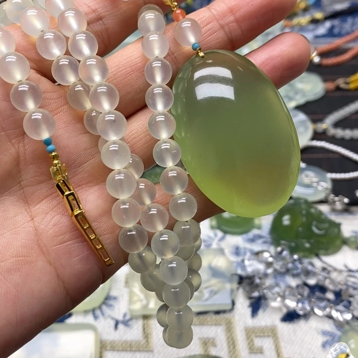 蛇纹石玉颈饰未镶嵌H*R