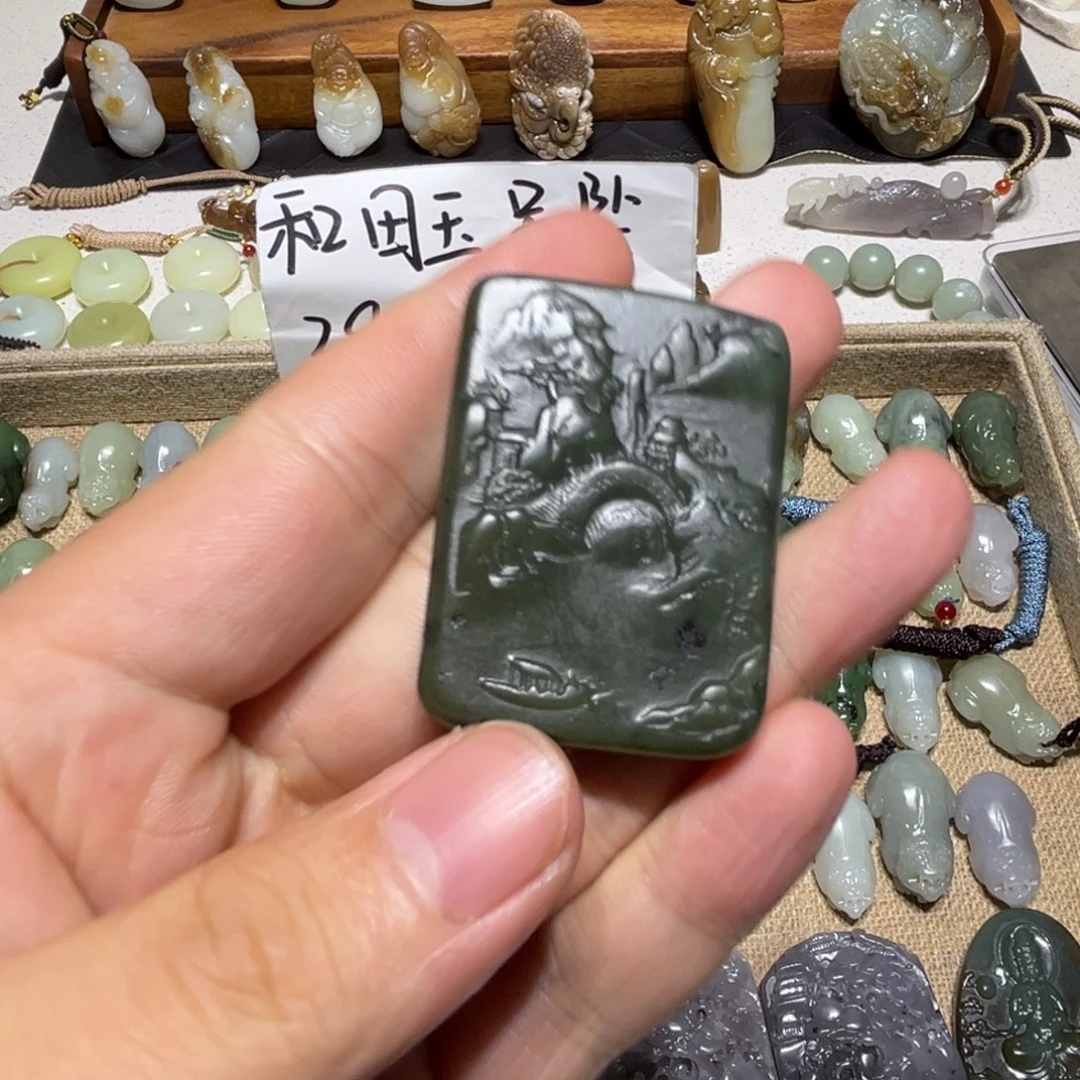 和田玉未镶嵌颈饰