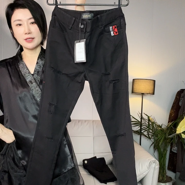 去拍去拍黑马蓝裤子